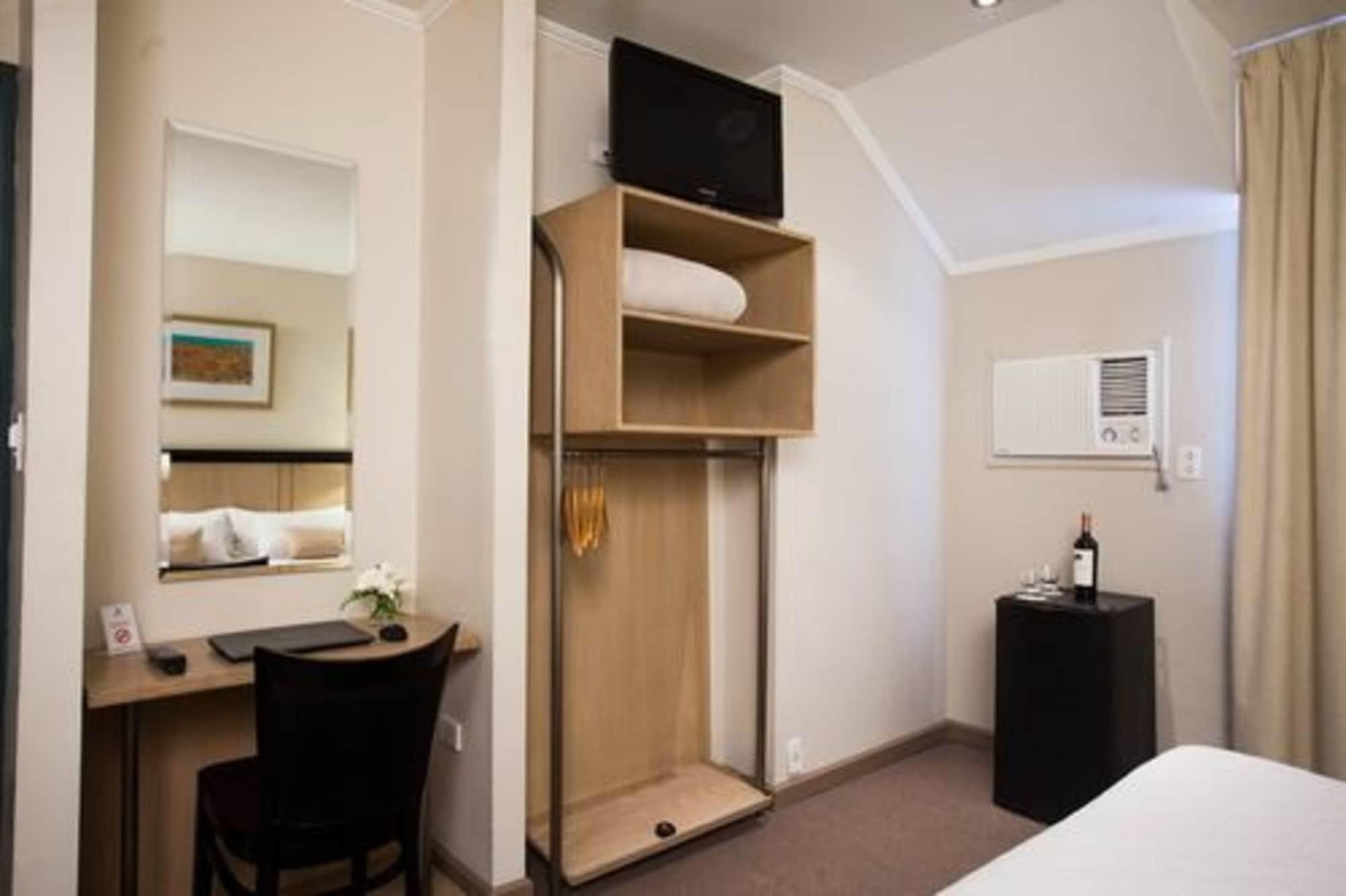 Argentino Hotel Мендоса Экстерьер фото