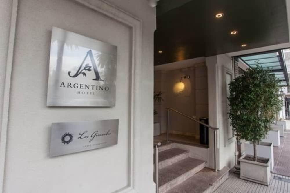 Argentino Hotel Мендоса Экстерьер фото